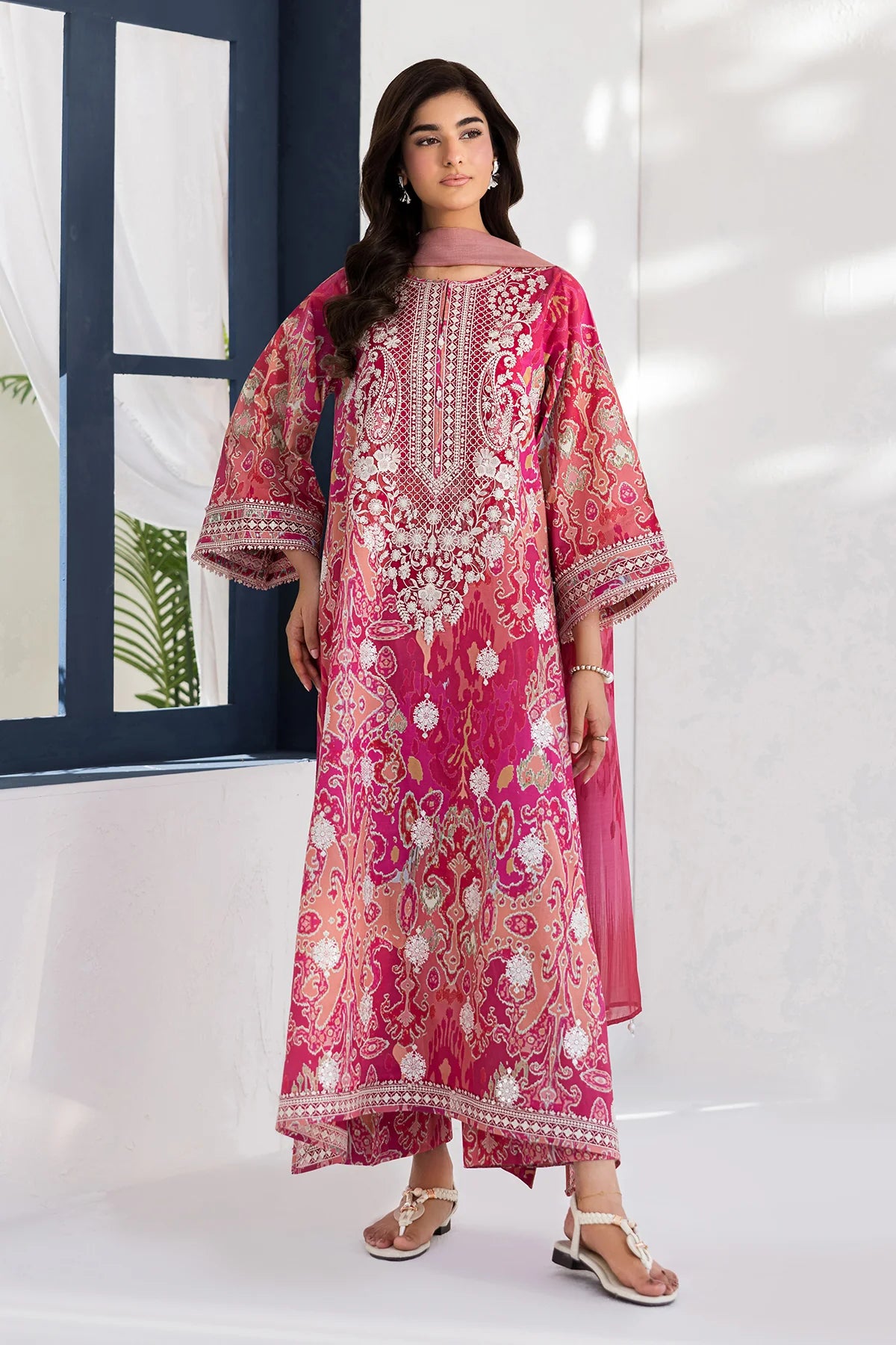 EMBROIDERED LAWN UF-4452