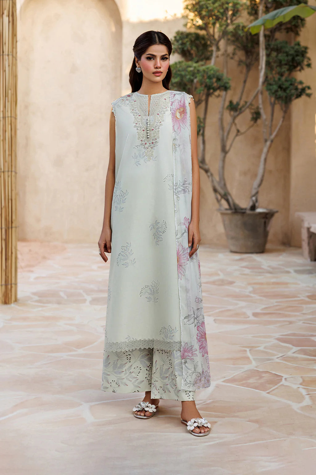 UE-676 PRINTED LAWN