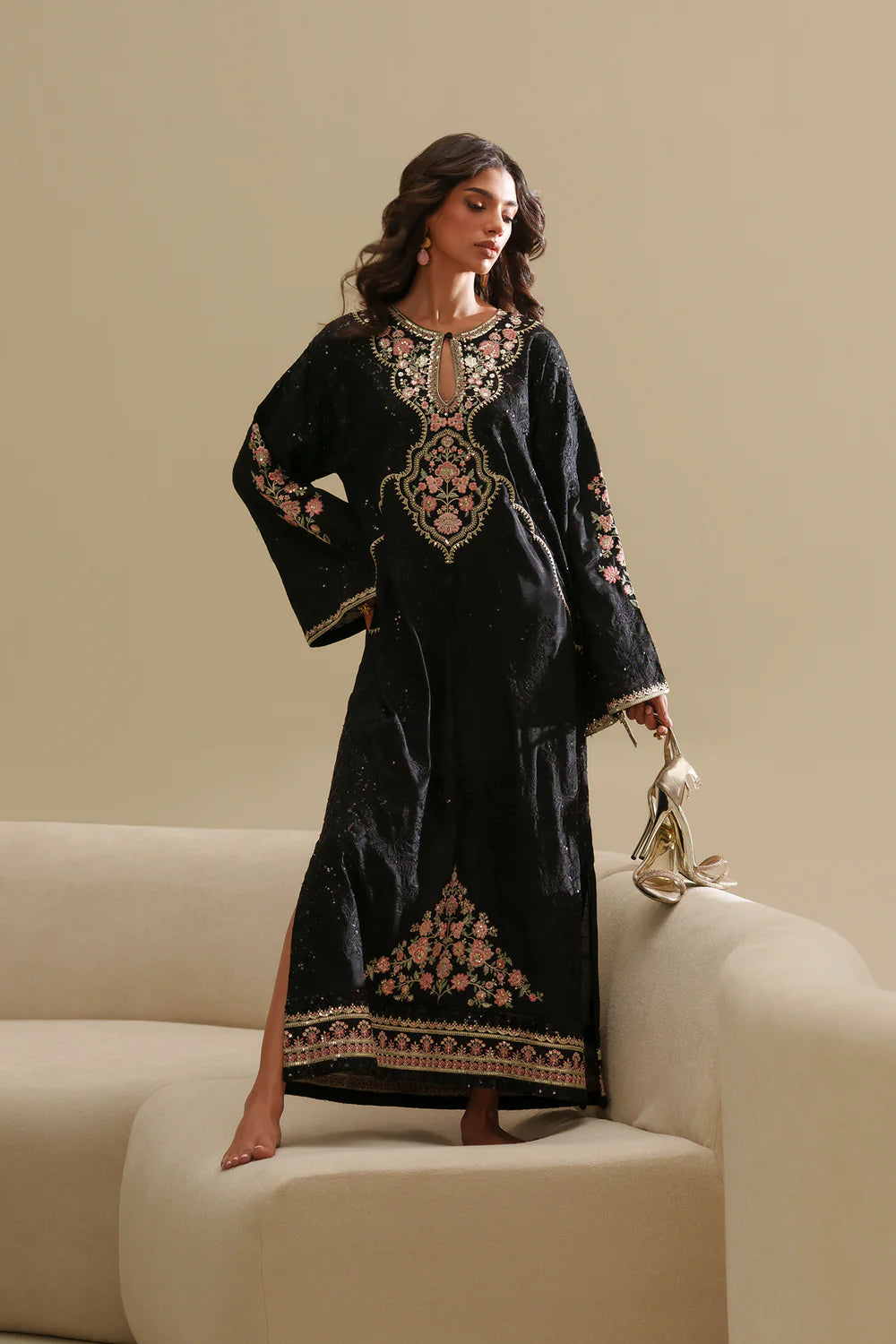 EMBROIDERED SUIT