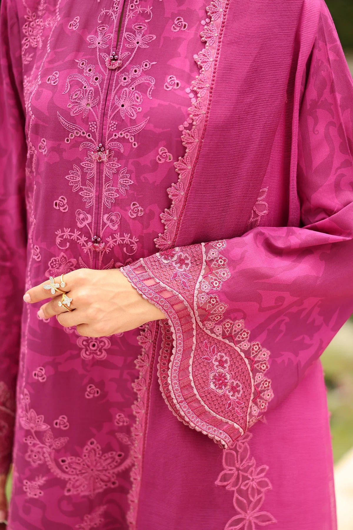 EMBROIDERED LAWN UF-4254