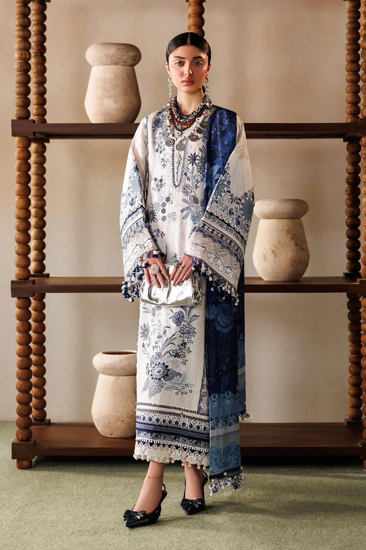 EMBROIDERED LAWN EL26-D06 UNSTITCHED