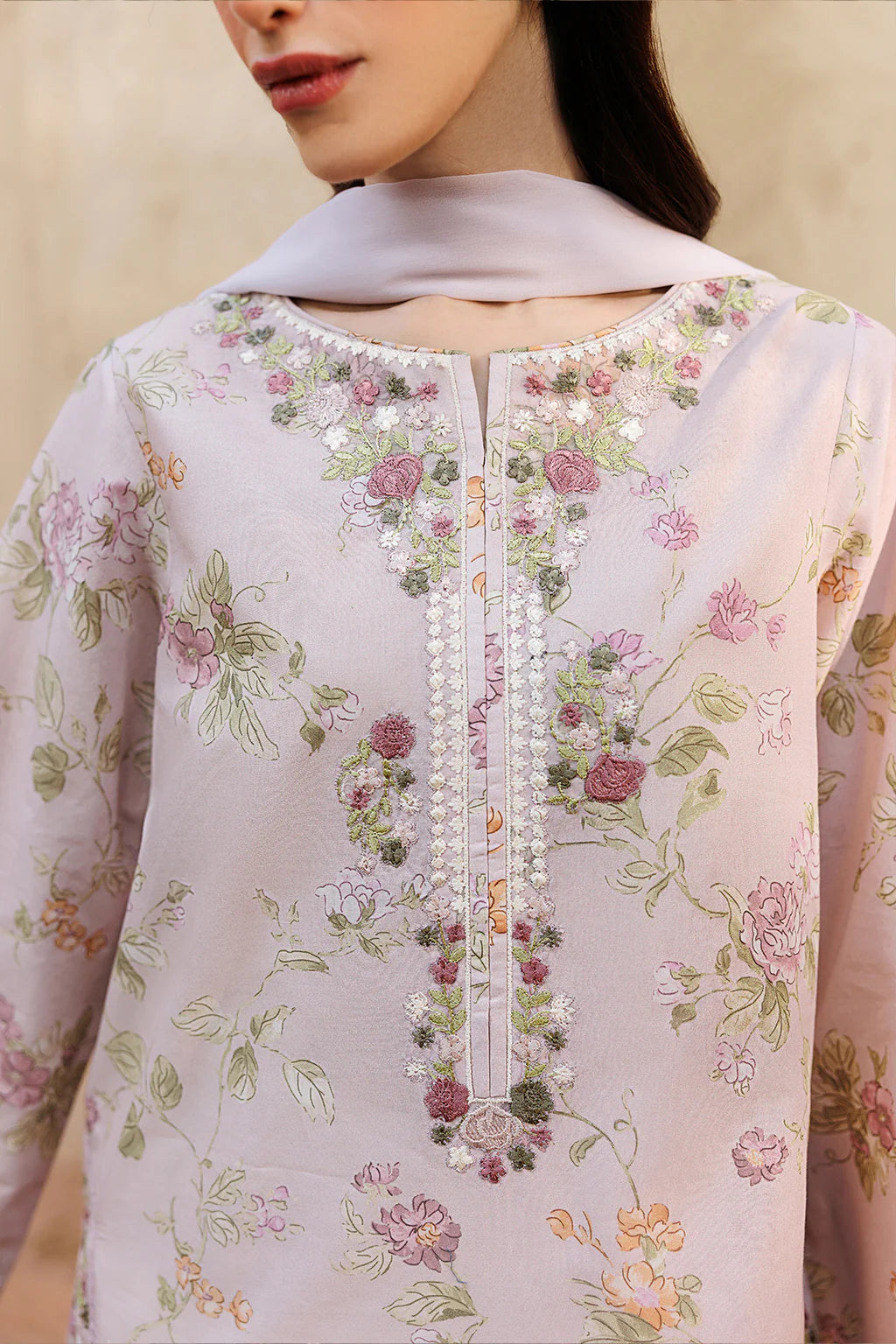 UE-661 PRINTED LAWN