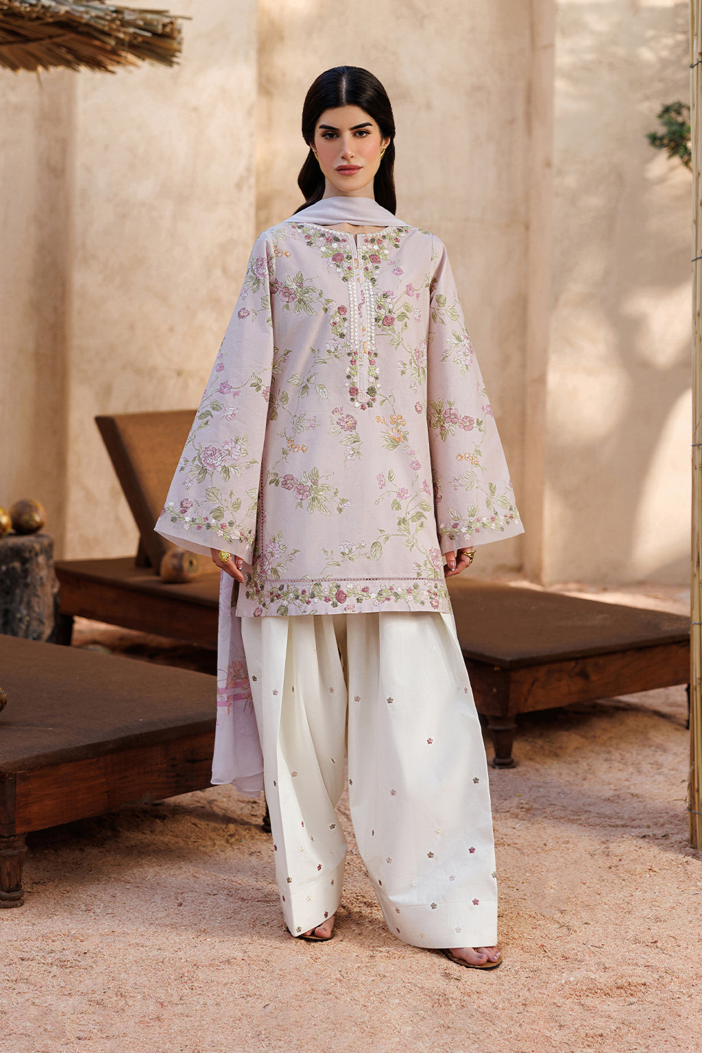 UE-661 PRINTED LAWN