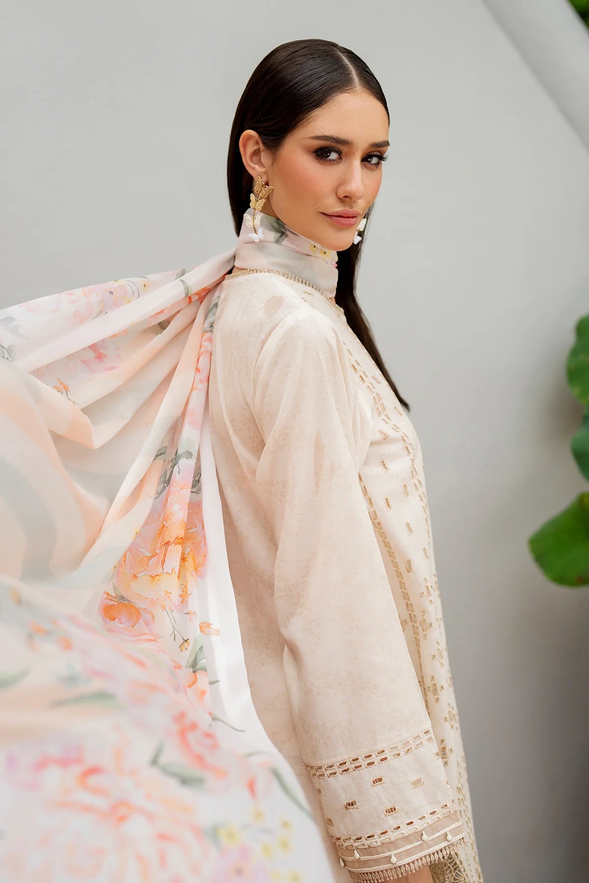 EMBROIDERED LAWN UF-4274