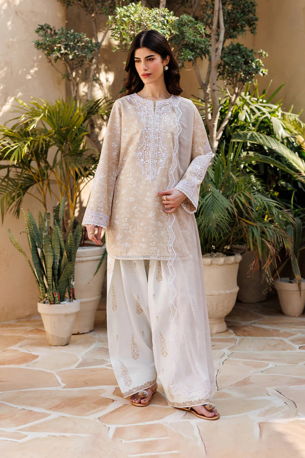 UE-677 PRINTED LAWN