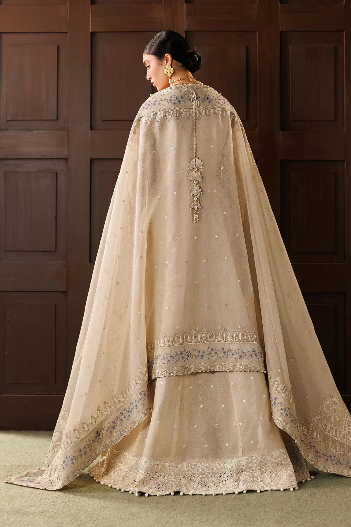 EMBROIDERED LAWN EL26-D03 UNSTITCHED