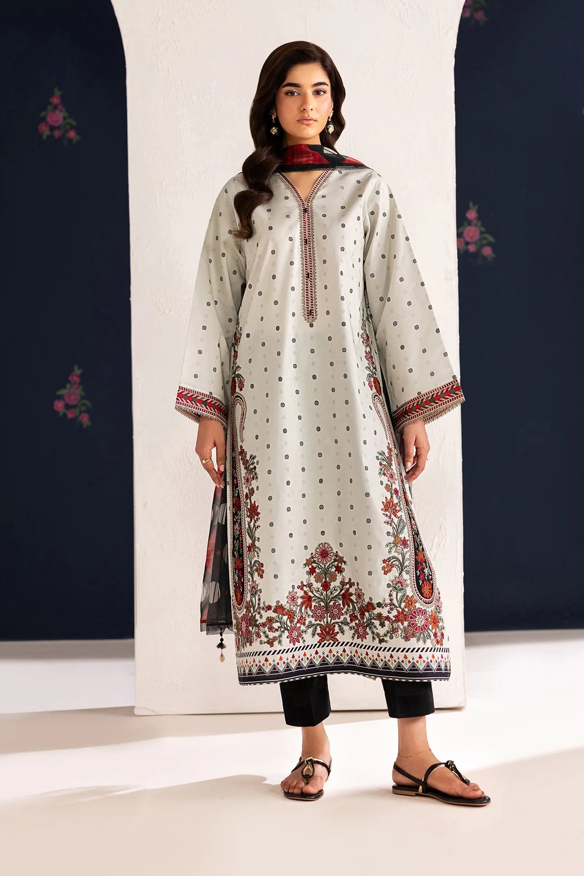 EMBROIDERED LAWN UF-4455