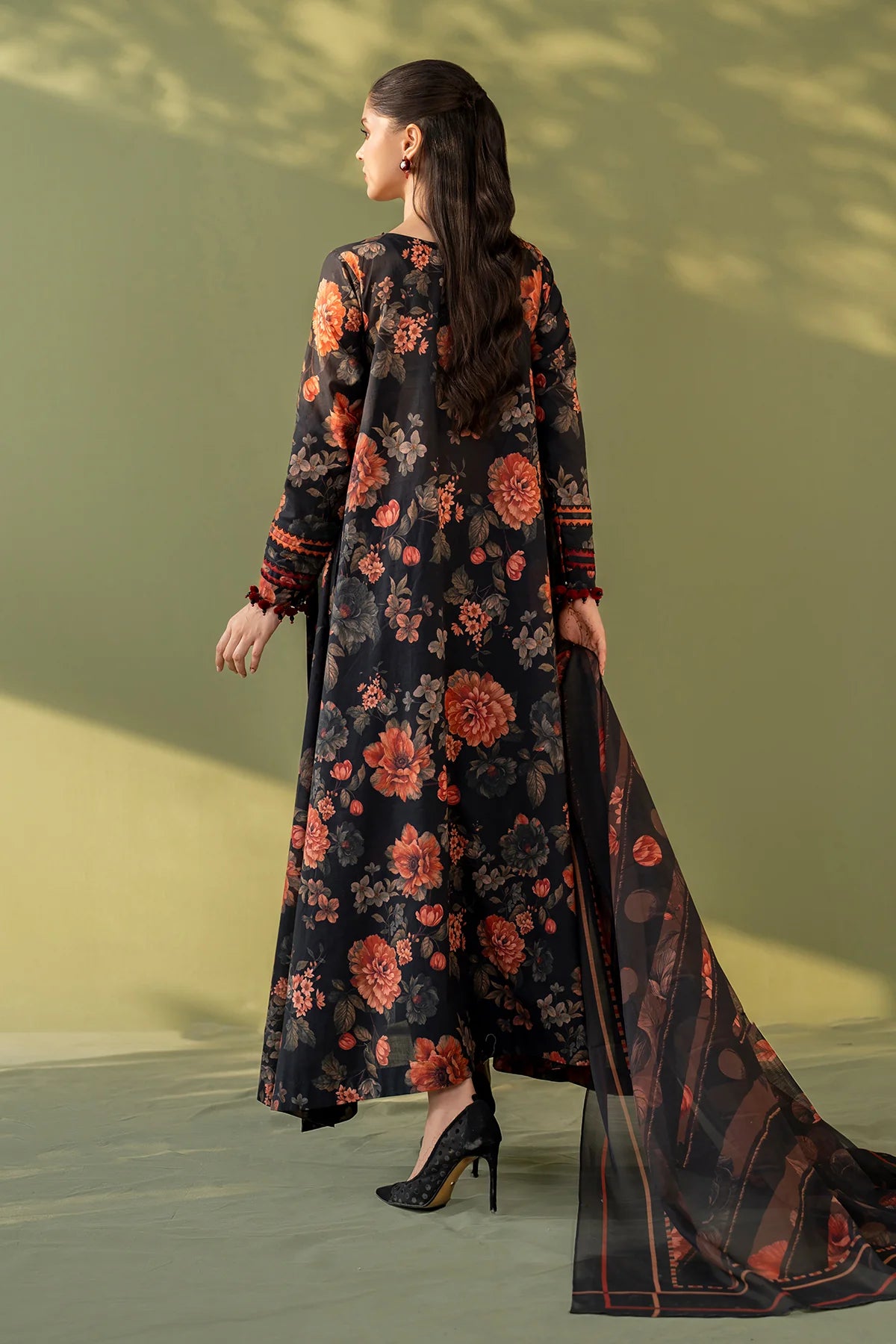 EMBROIDERED LAWN UF-4172
