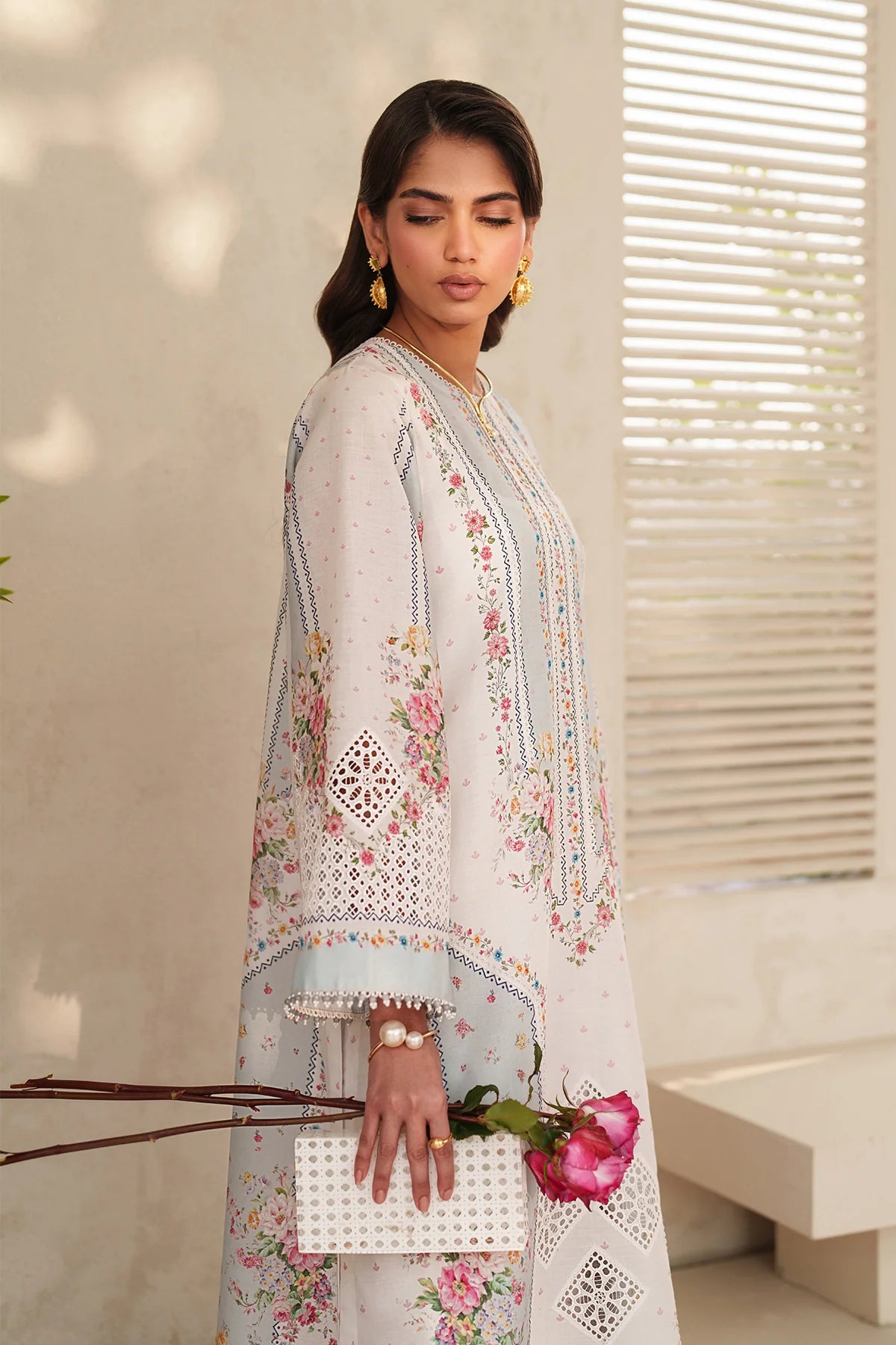 EMBROIDERED LAWN UF-4402