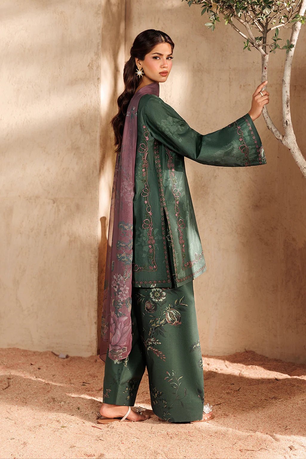 UE-668 PRINTED LAWN