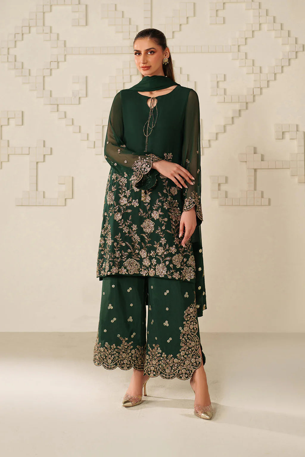 UE-619 EMBROIDERED CHIFFON