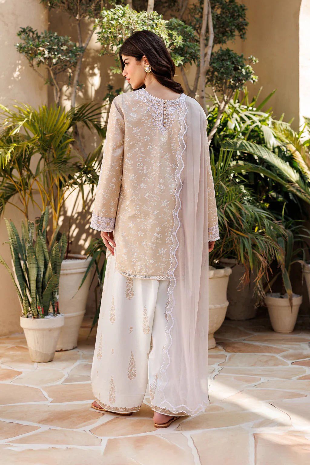 UE-677 PRINTED LAWN