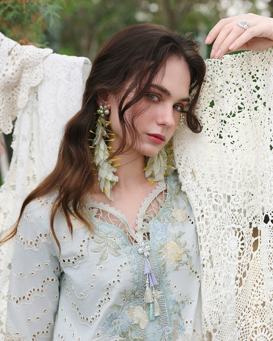 IVORY BOTANICA