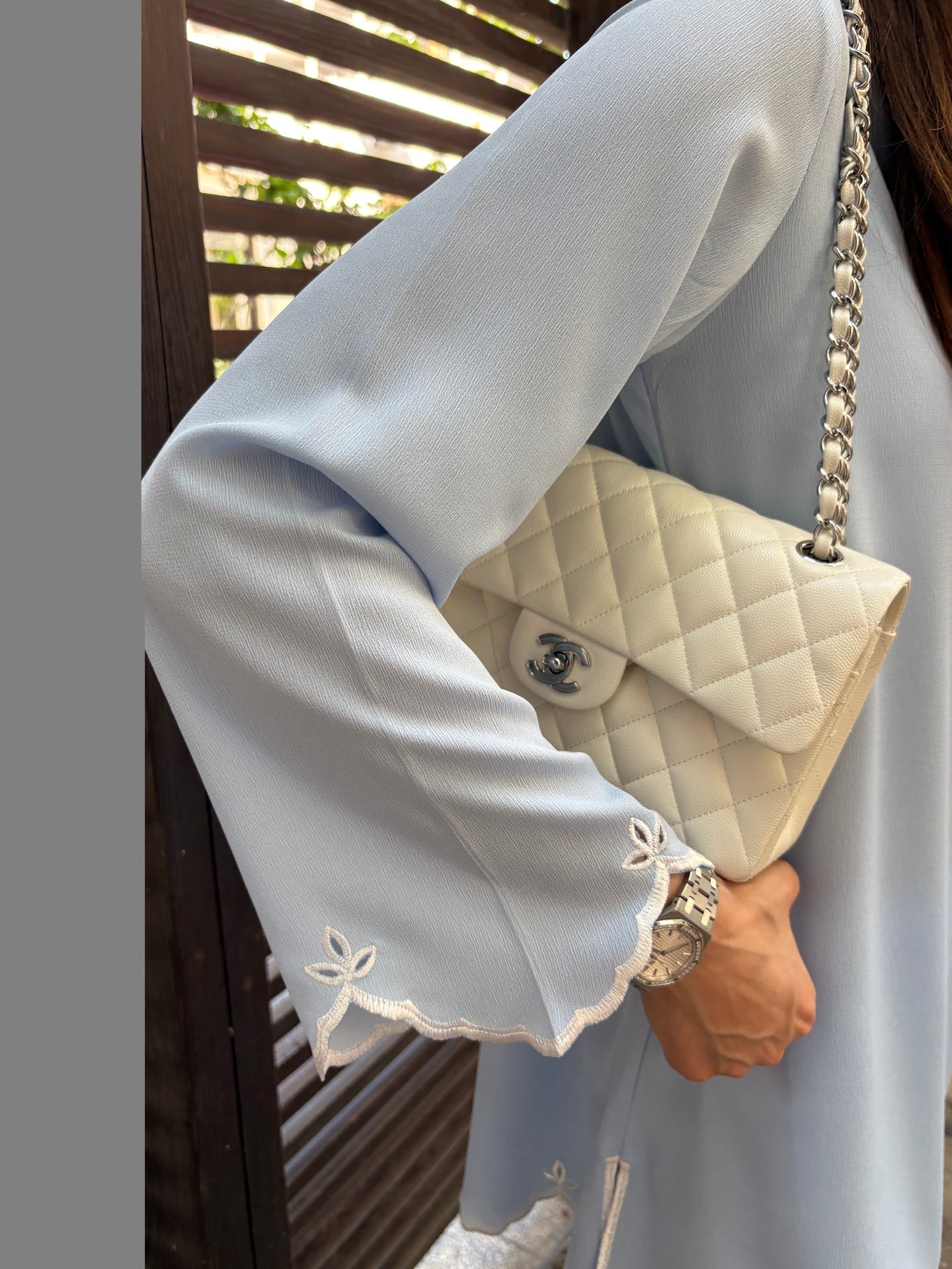 POWDER BLUE DAHLIA SET