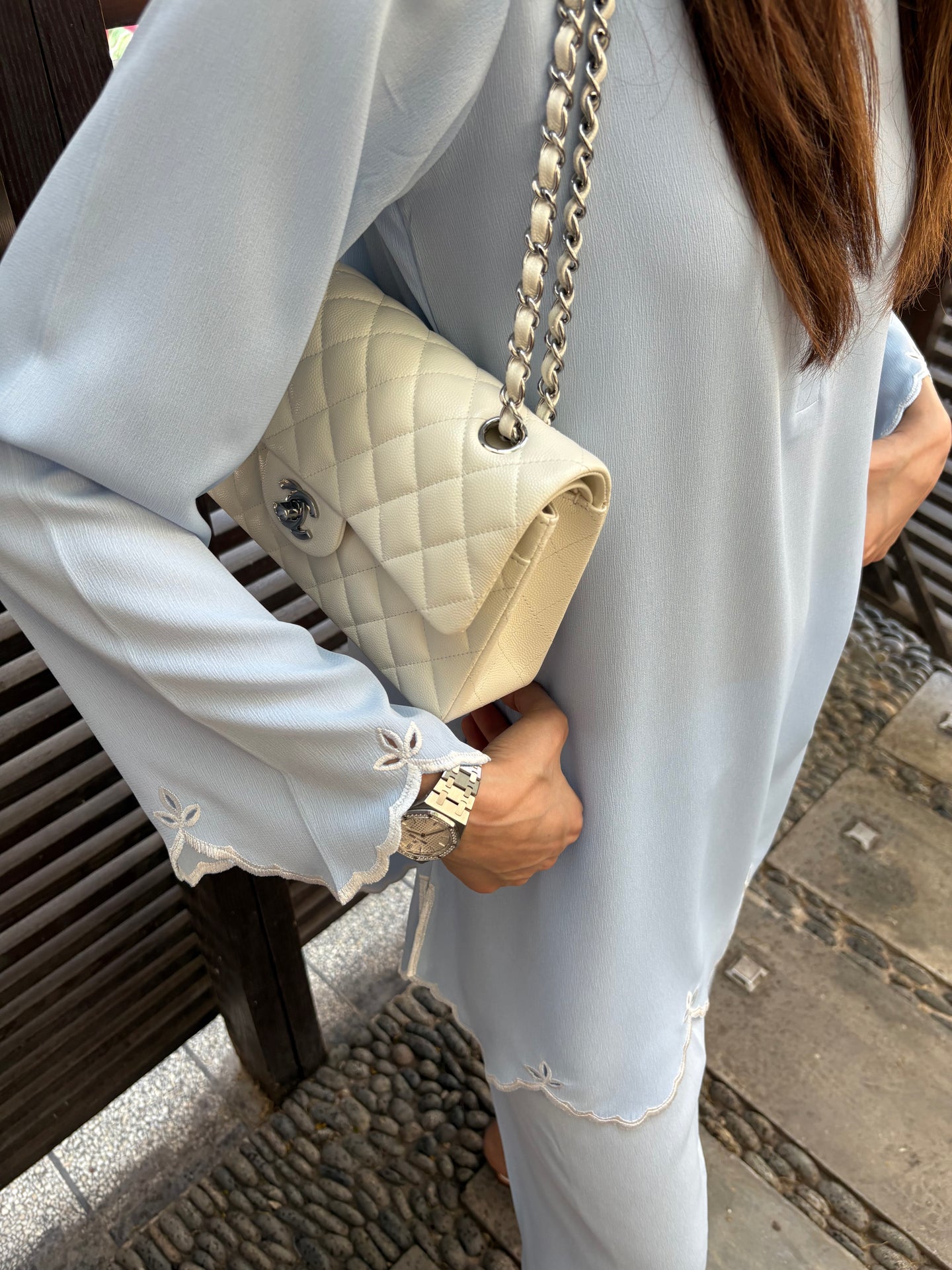 POWDER BLUE DAHLIA SET