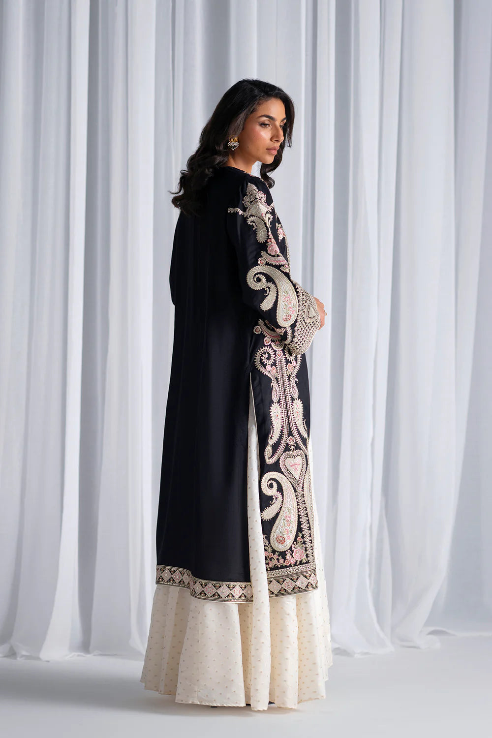 EMBROIDERED SUIT