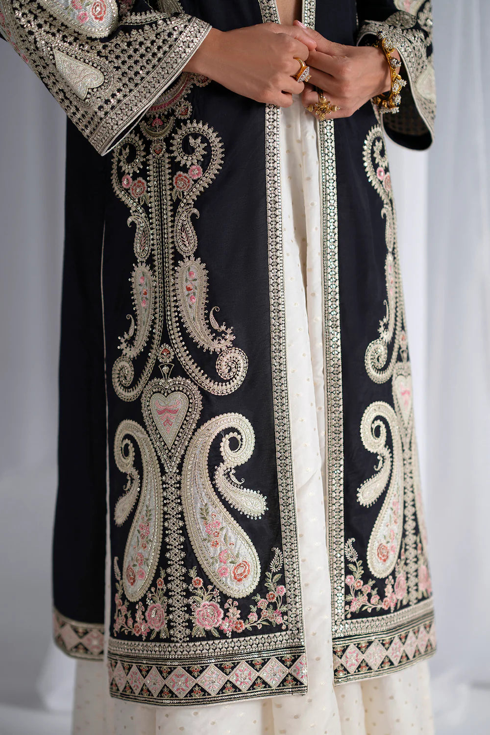EMBROIDERED SUIT