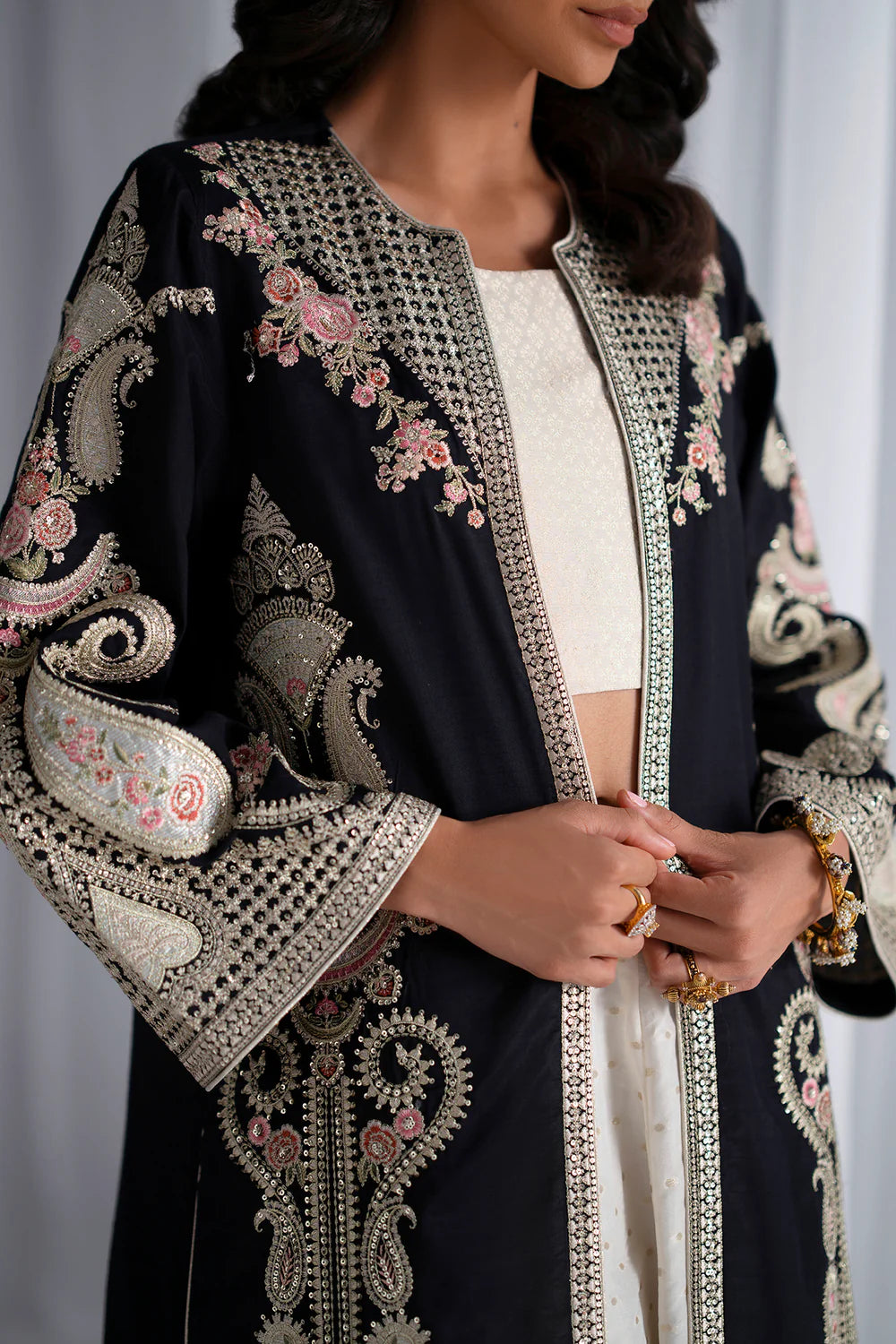 EMBROIDERED SUIT