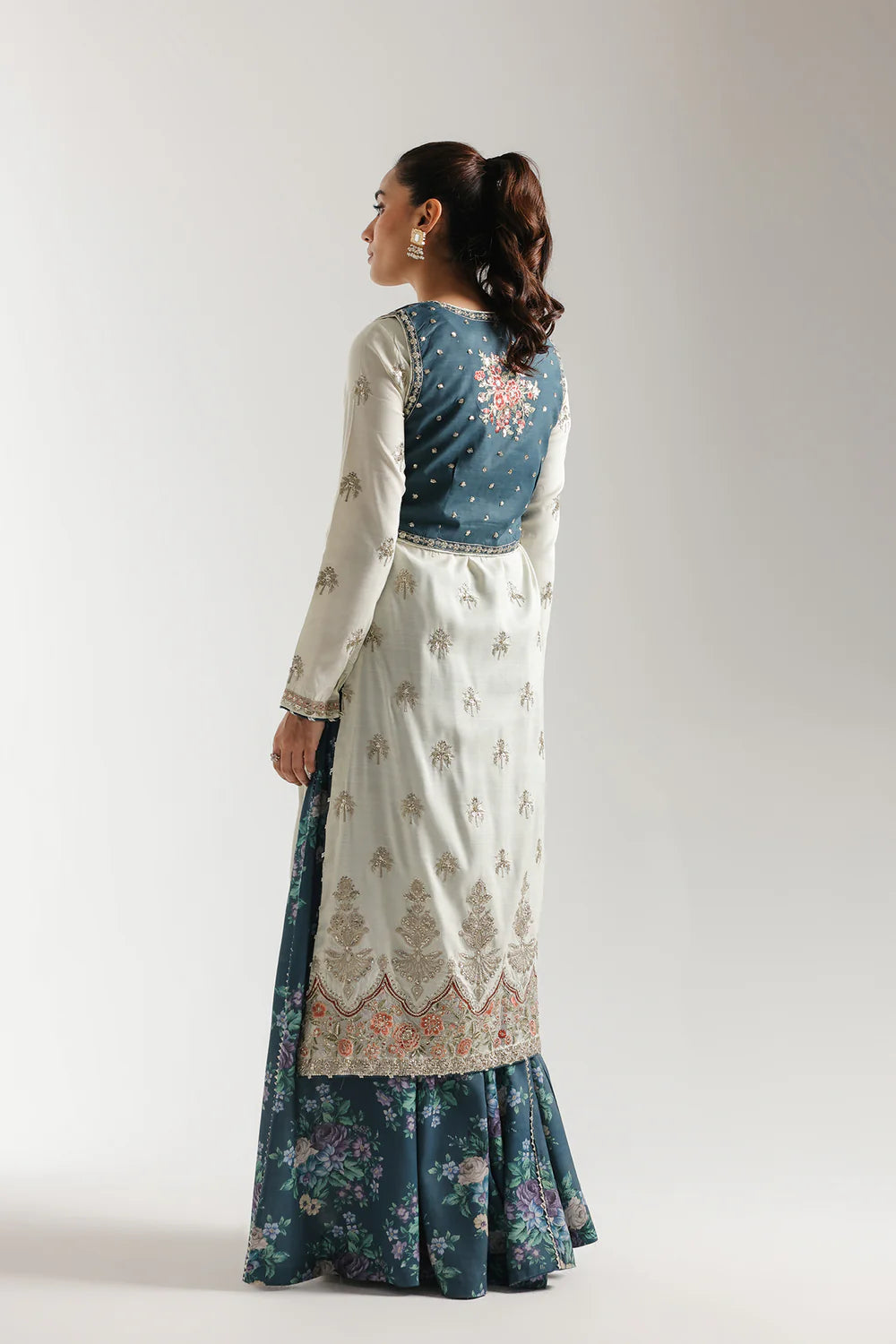 EMBROIDERED SUIT