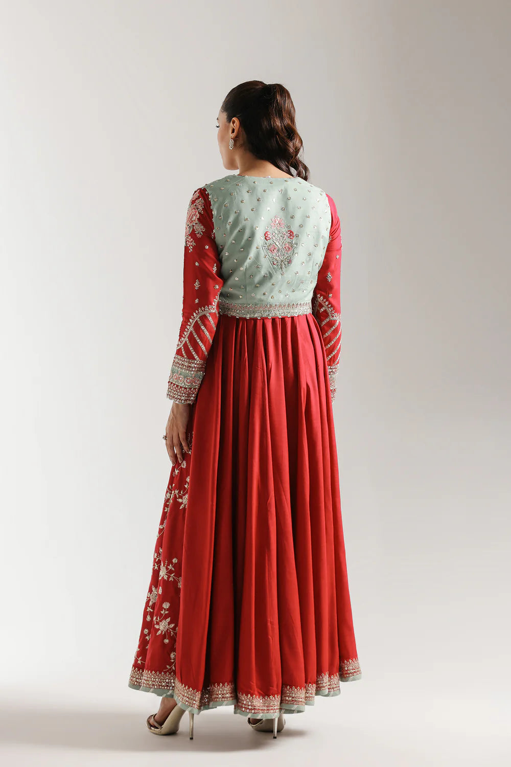 EMBROIDERED SUIT