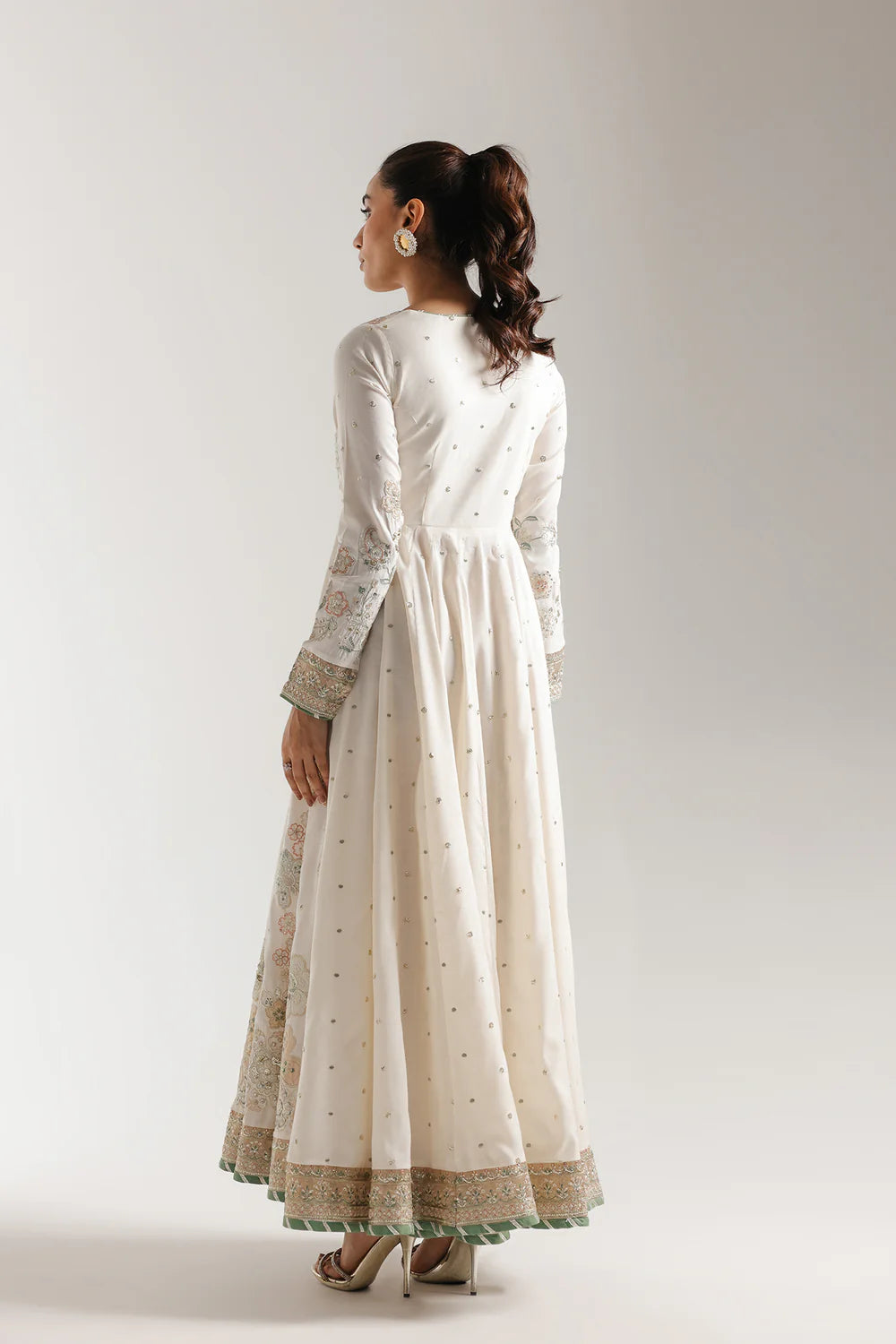 EMBROIDERED SUIT