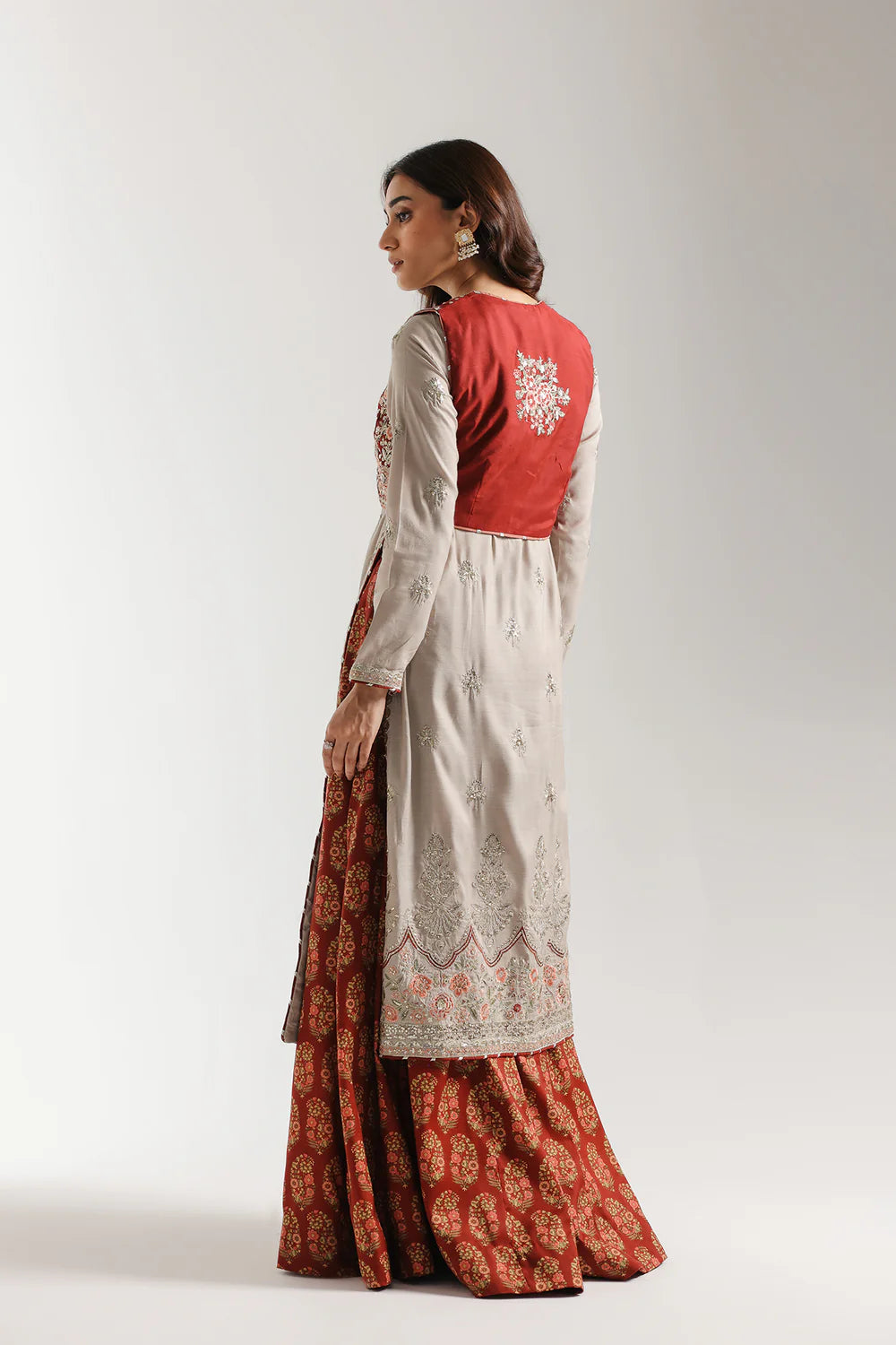 EMBROIDERED SUIT