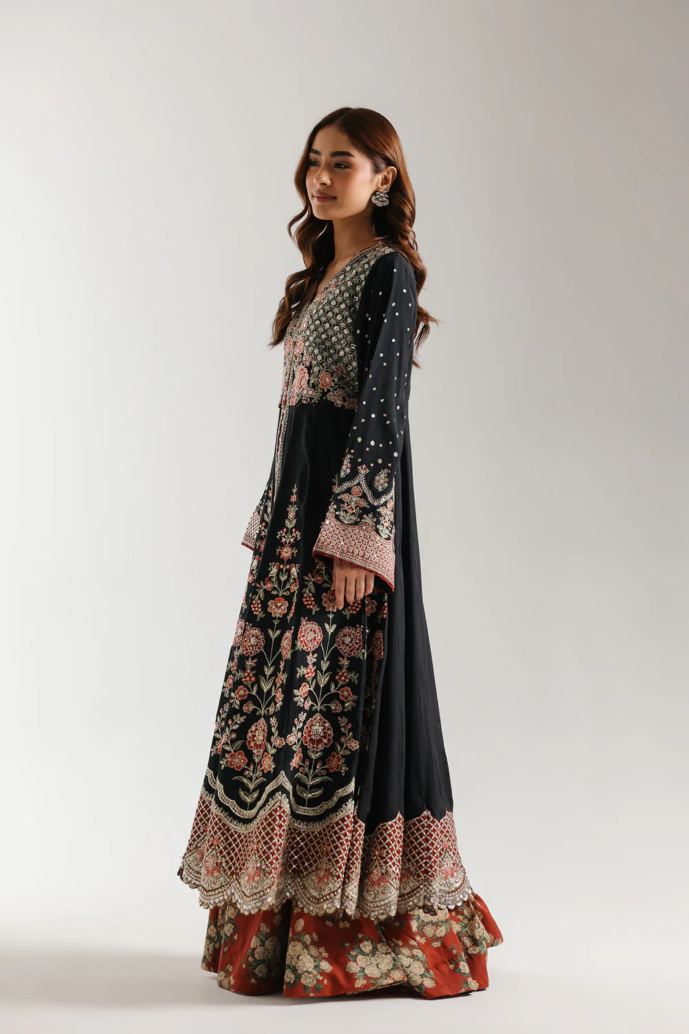 EMBROIDERED SUIT