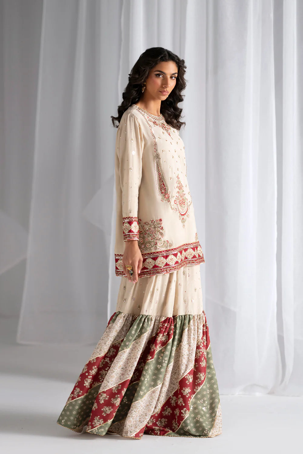 EMBROIDERED SUIT