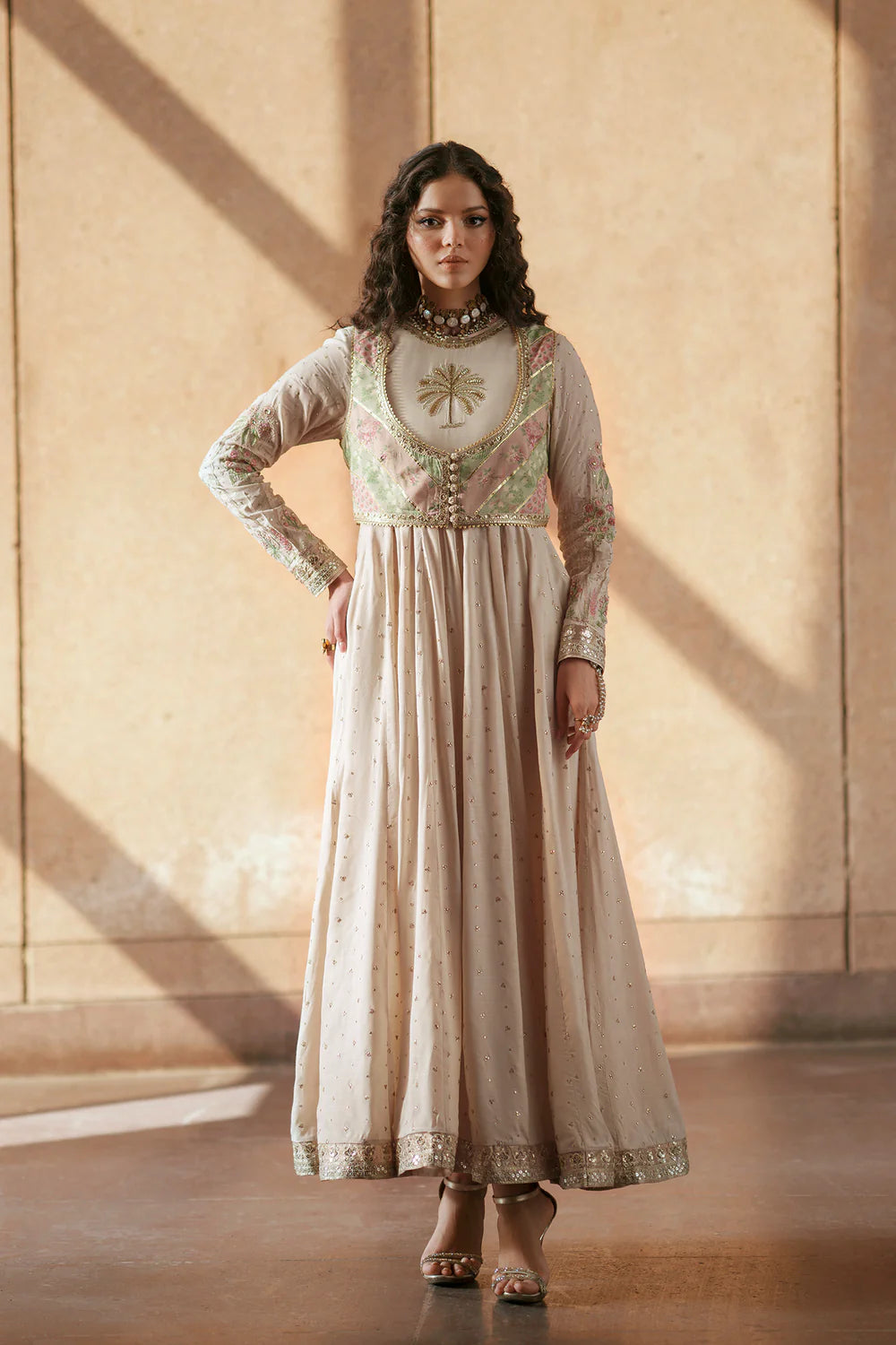 EMBROIDERED SUIT