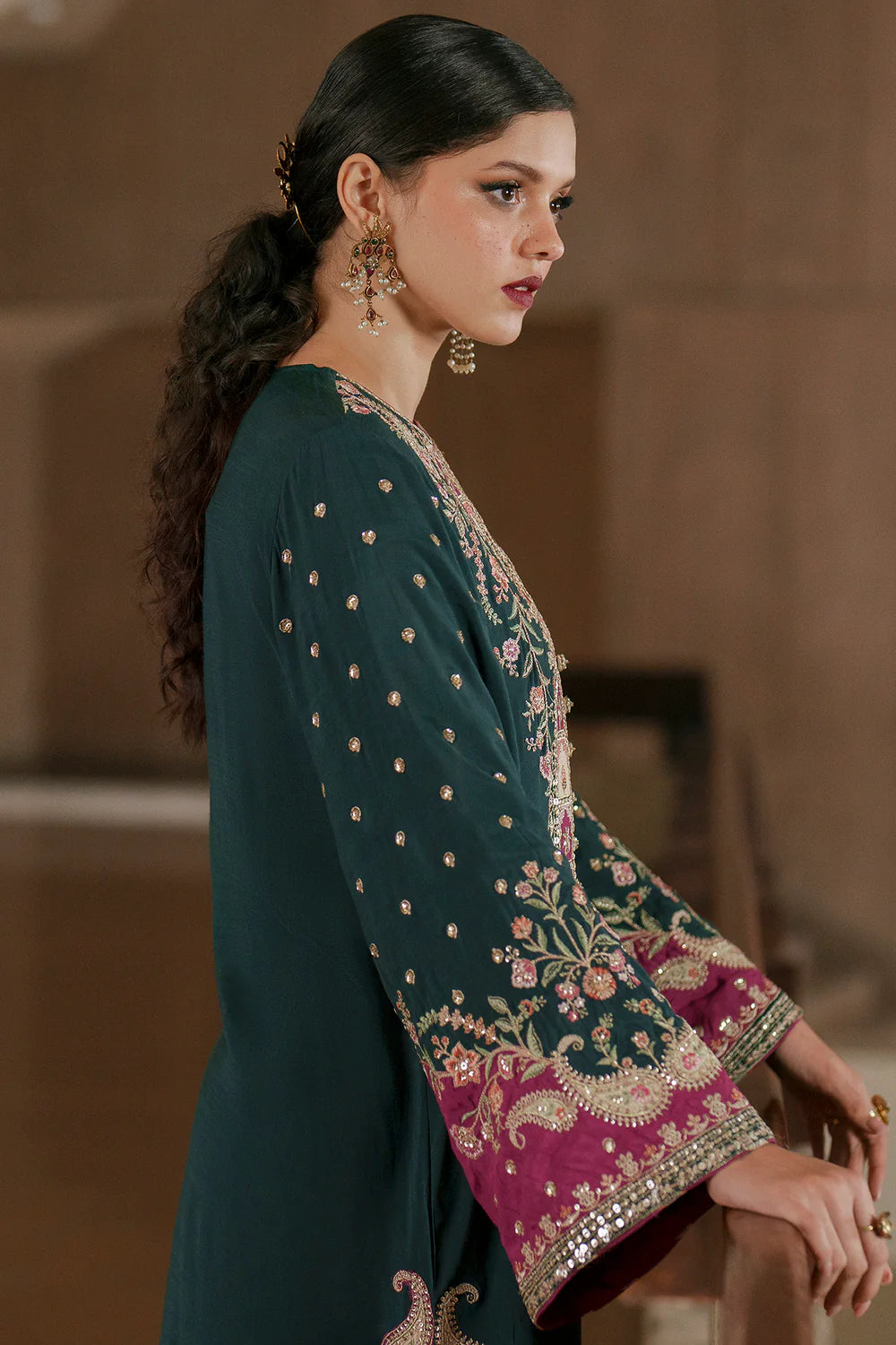 EMBROIDERED SUIT