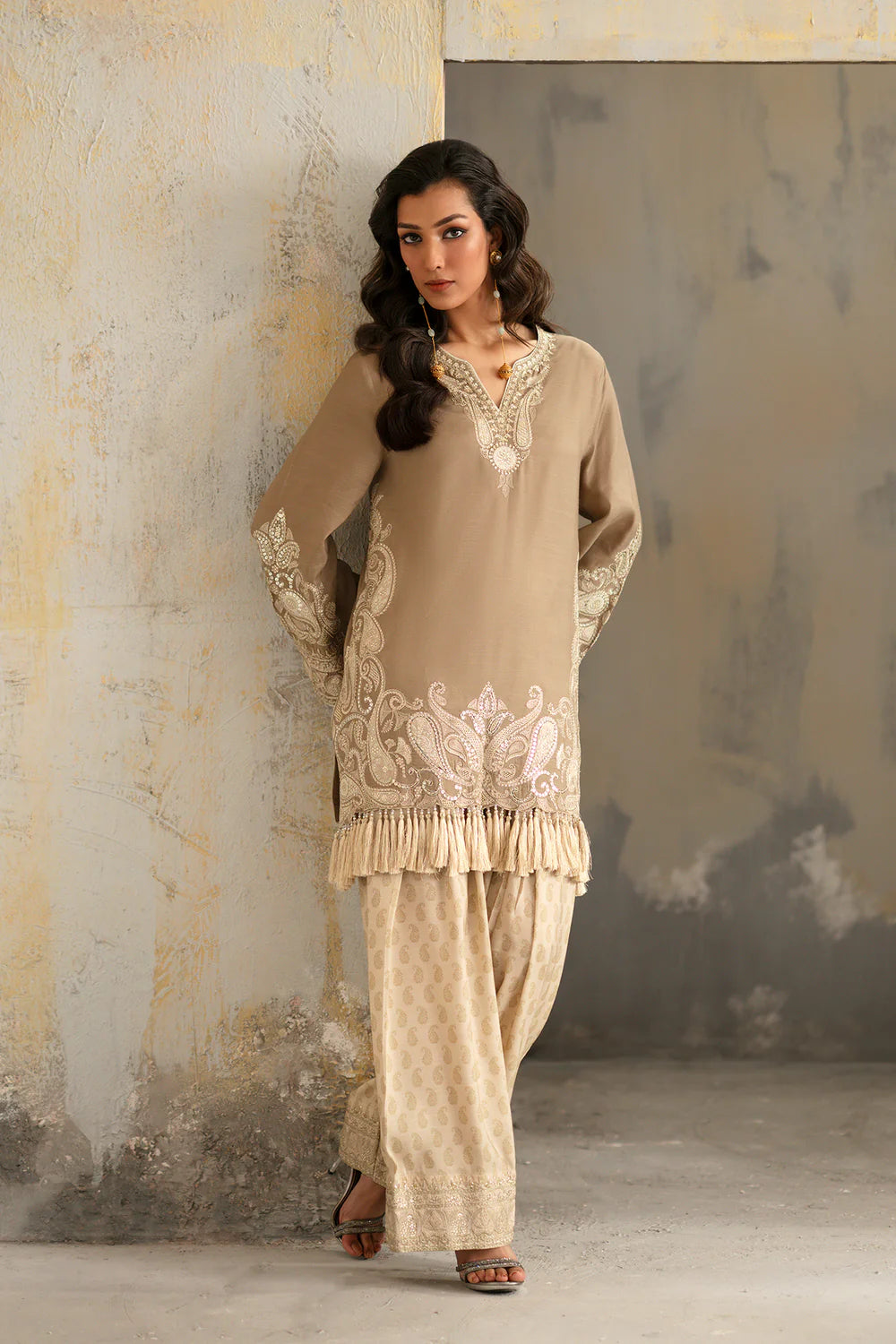 EMBROIDERED SUIT