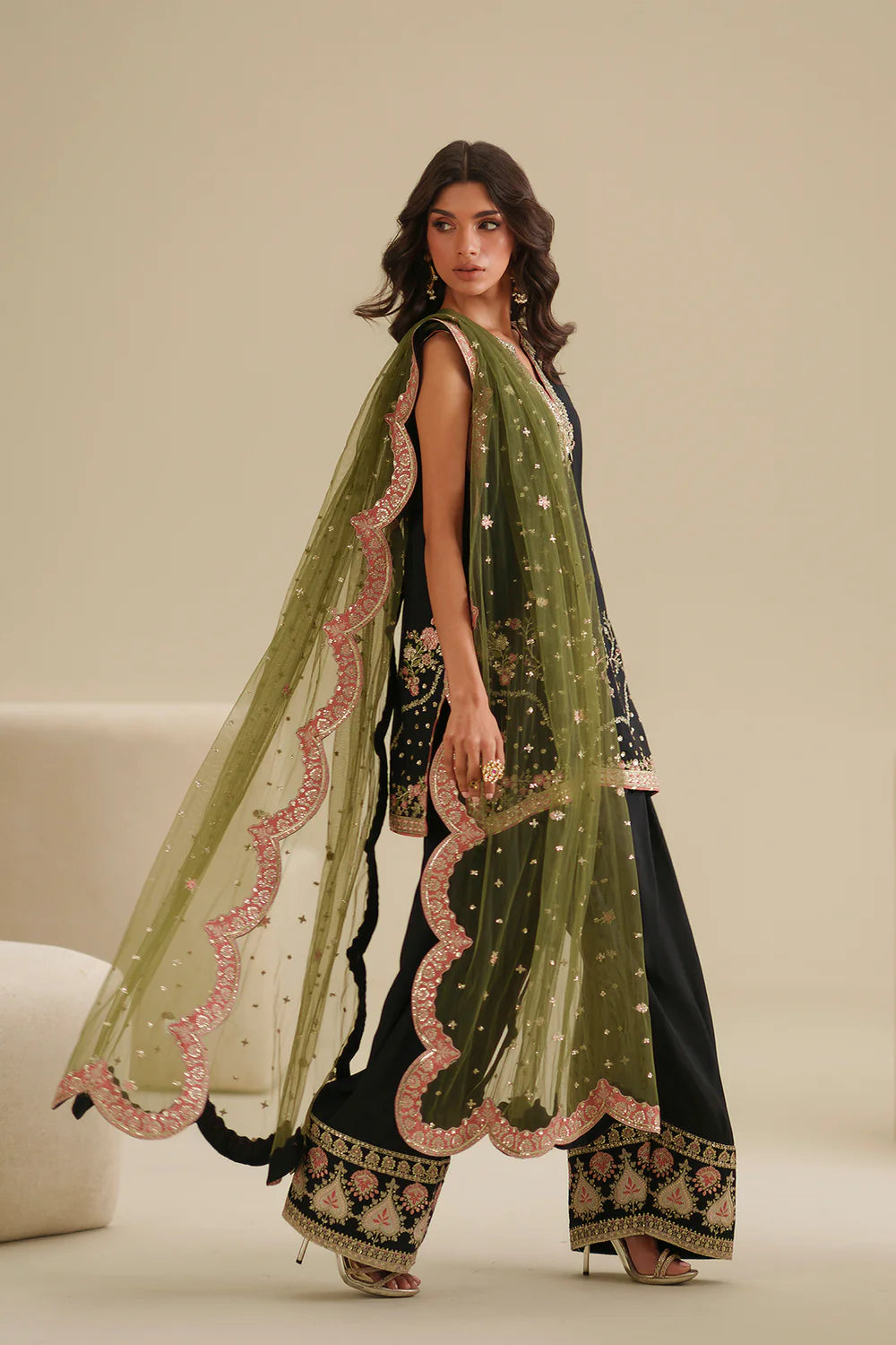 EMBROIDERED SUIT