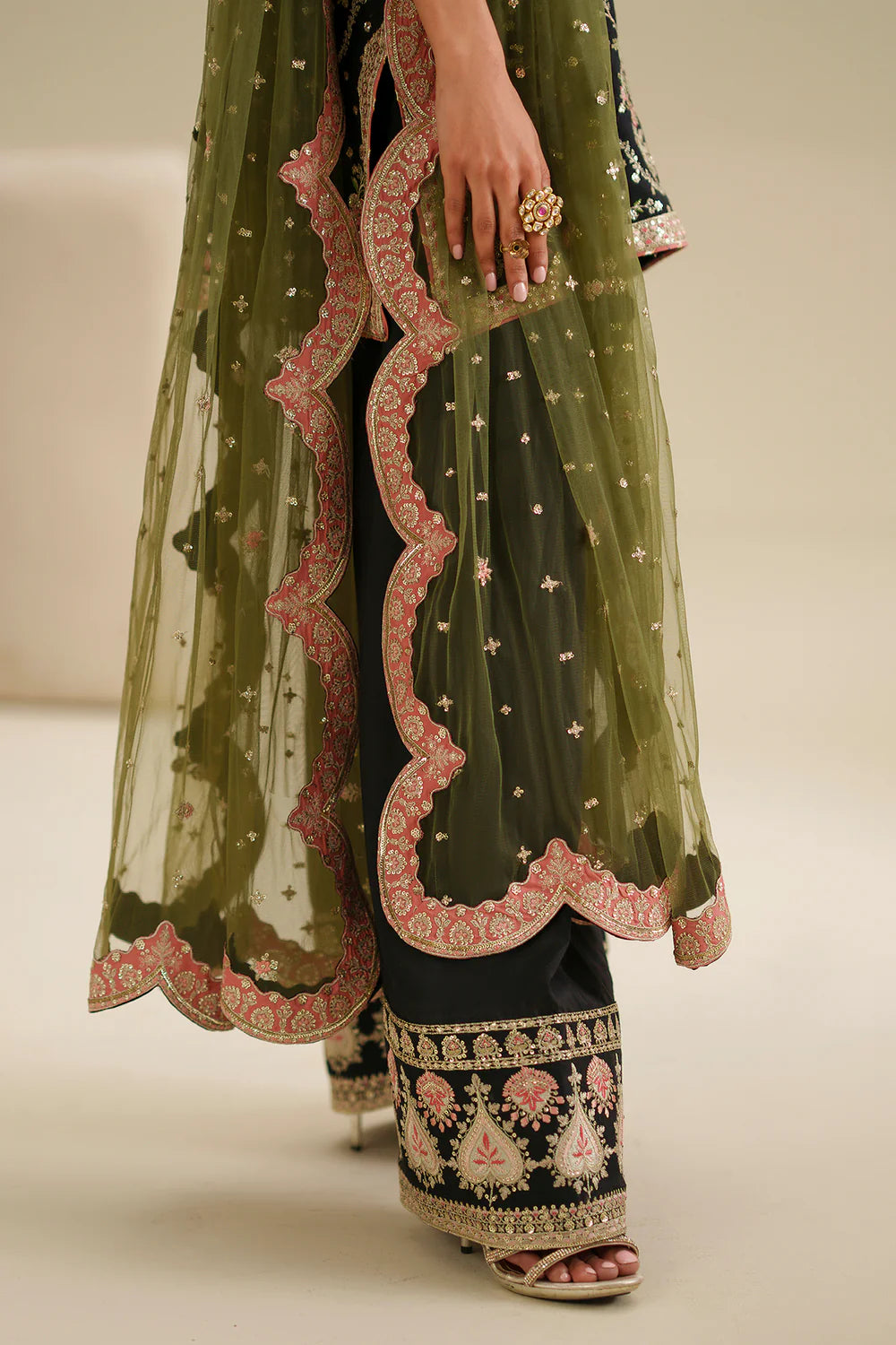 EMBROIDERED SUIT
