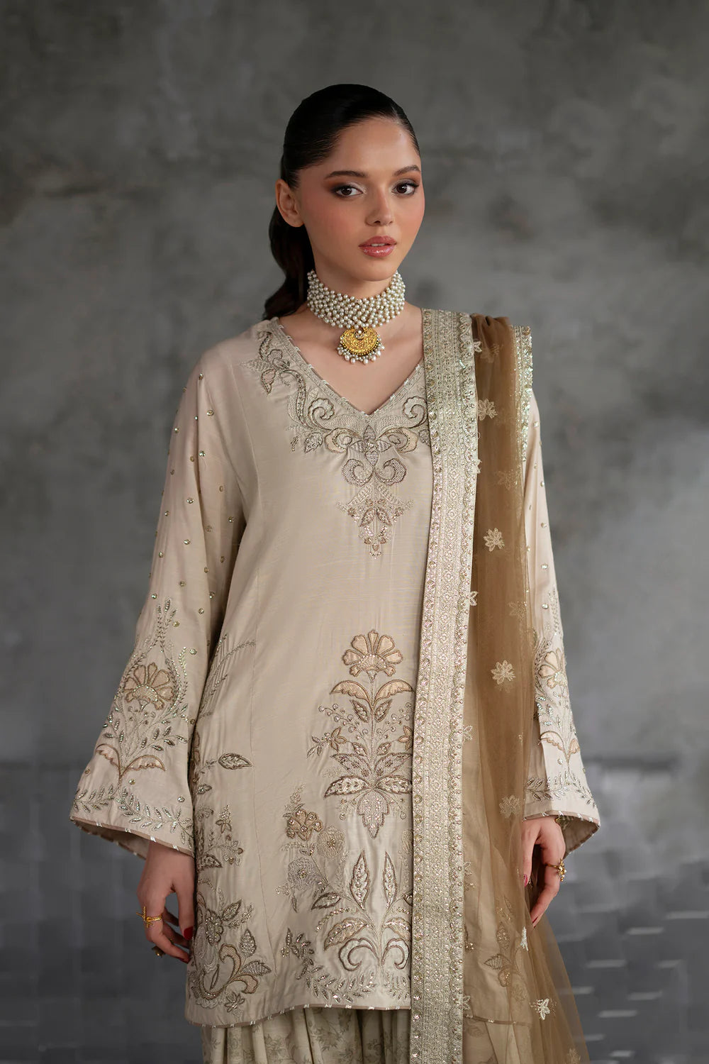 EMBROIDERED SUIT