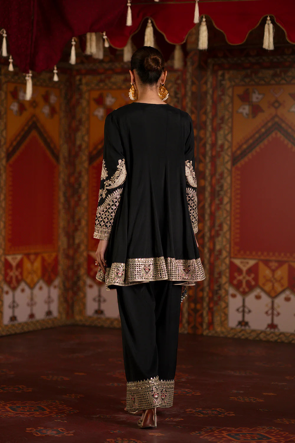 EMBROIDERED SUIT