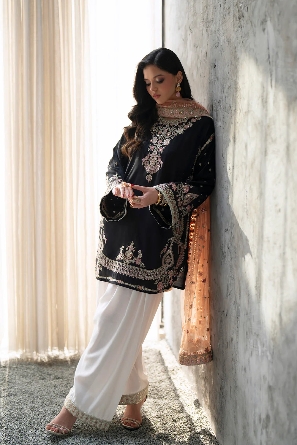 EMBROIDERED SUIT