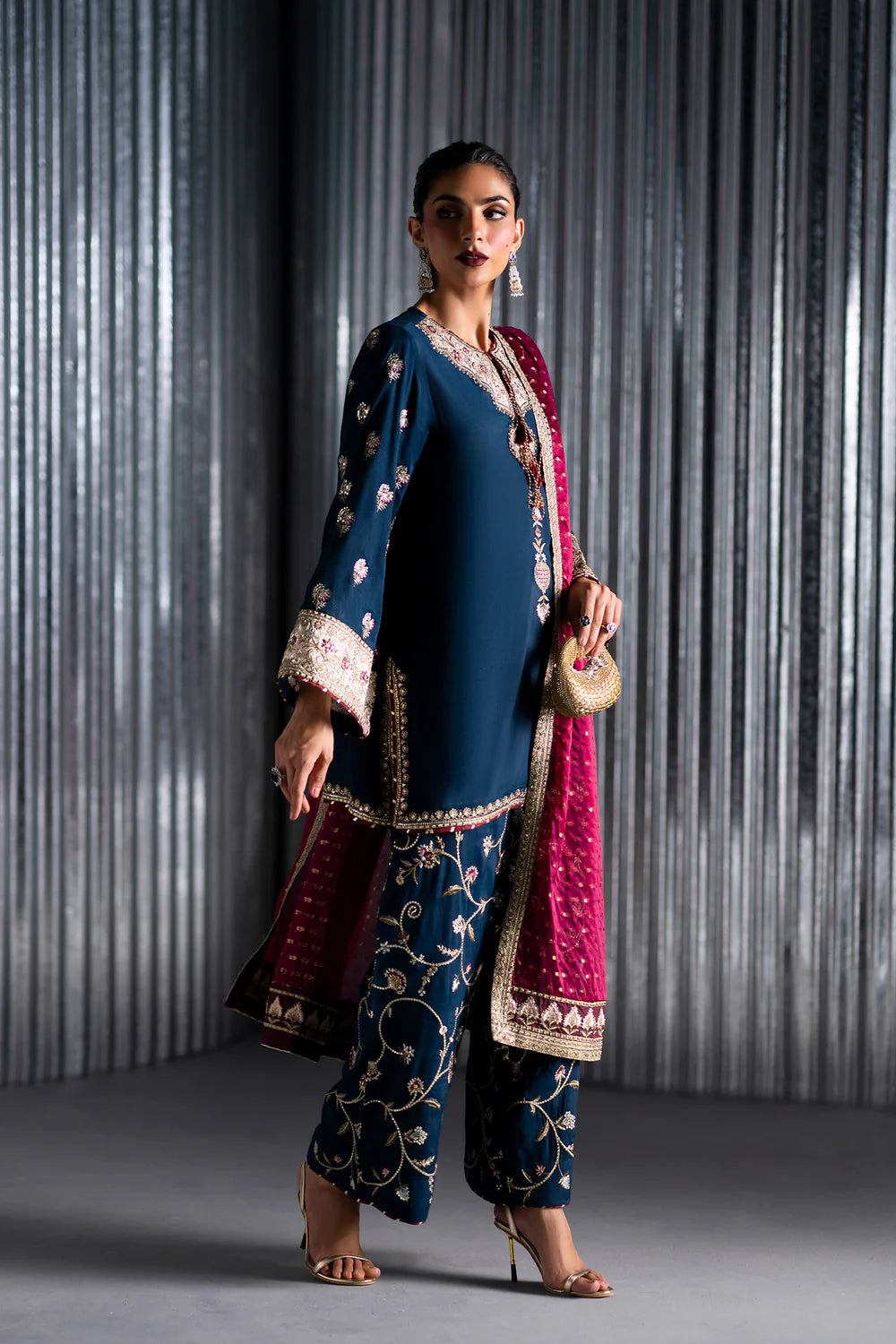 EMBROIDERED SUIT