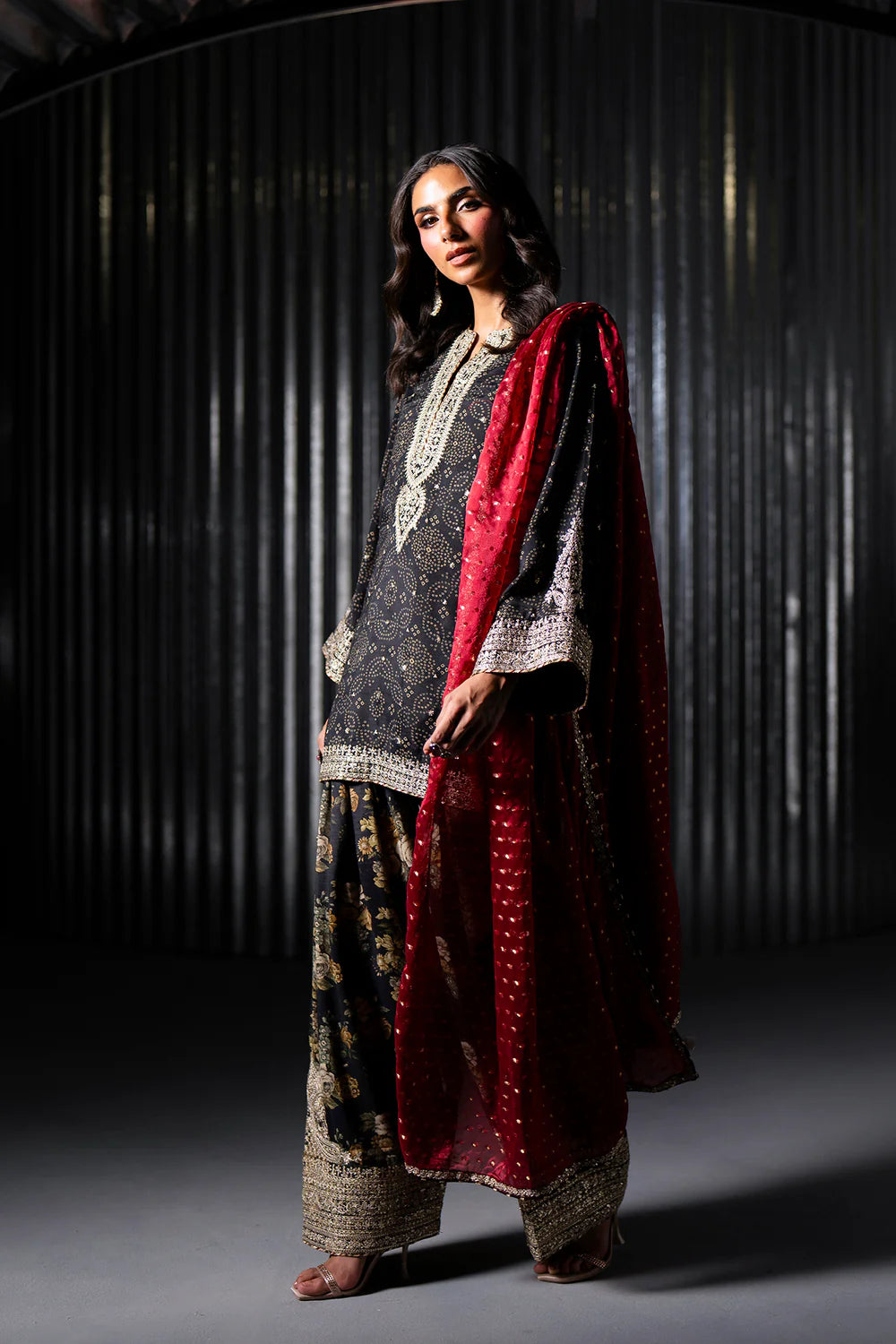 EMBROIDERED SUIT
