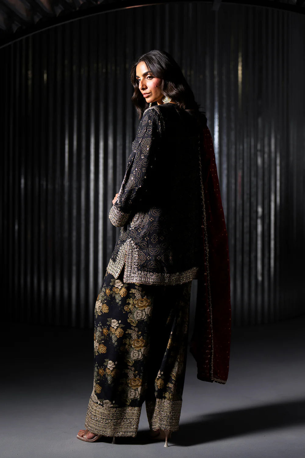 EMBROIDERED SUIT