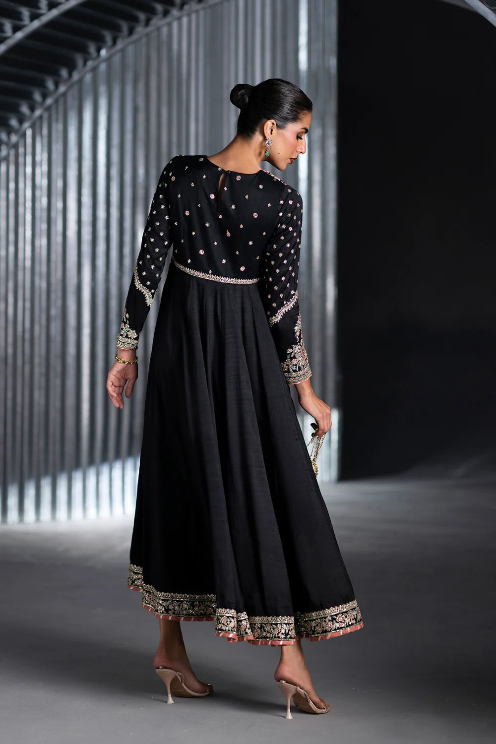 EMBROIDERED PISHWAS
