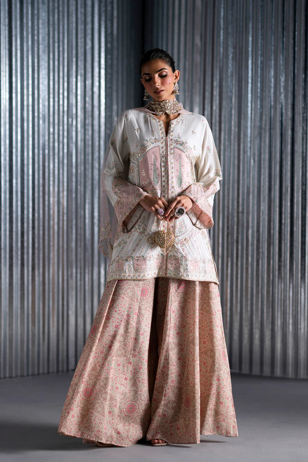 EMBROIDERED SUIT