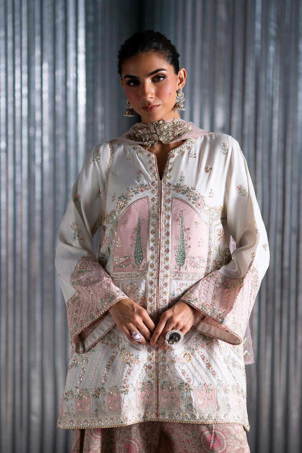 EMBROIDERED SUIT