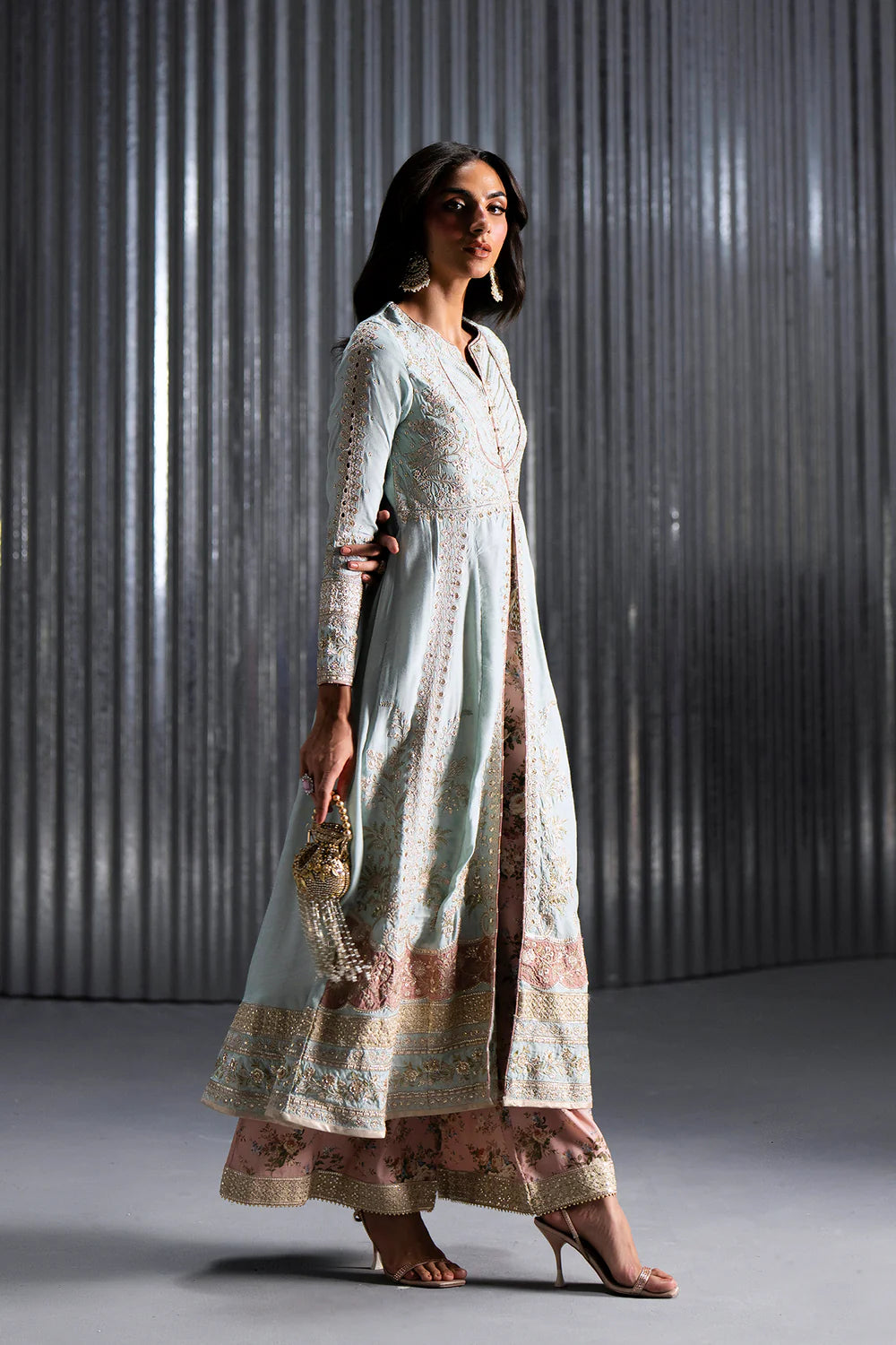 EMBROIDERED SUIT
