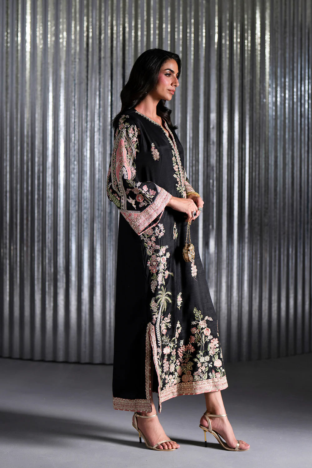 EMBROIDERED KAFTAN