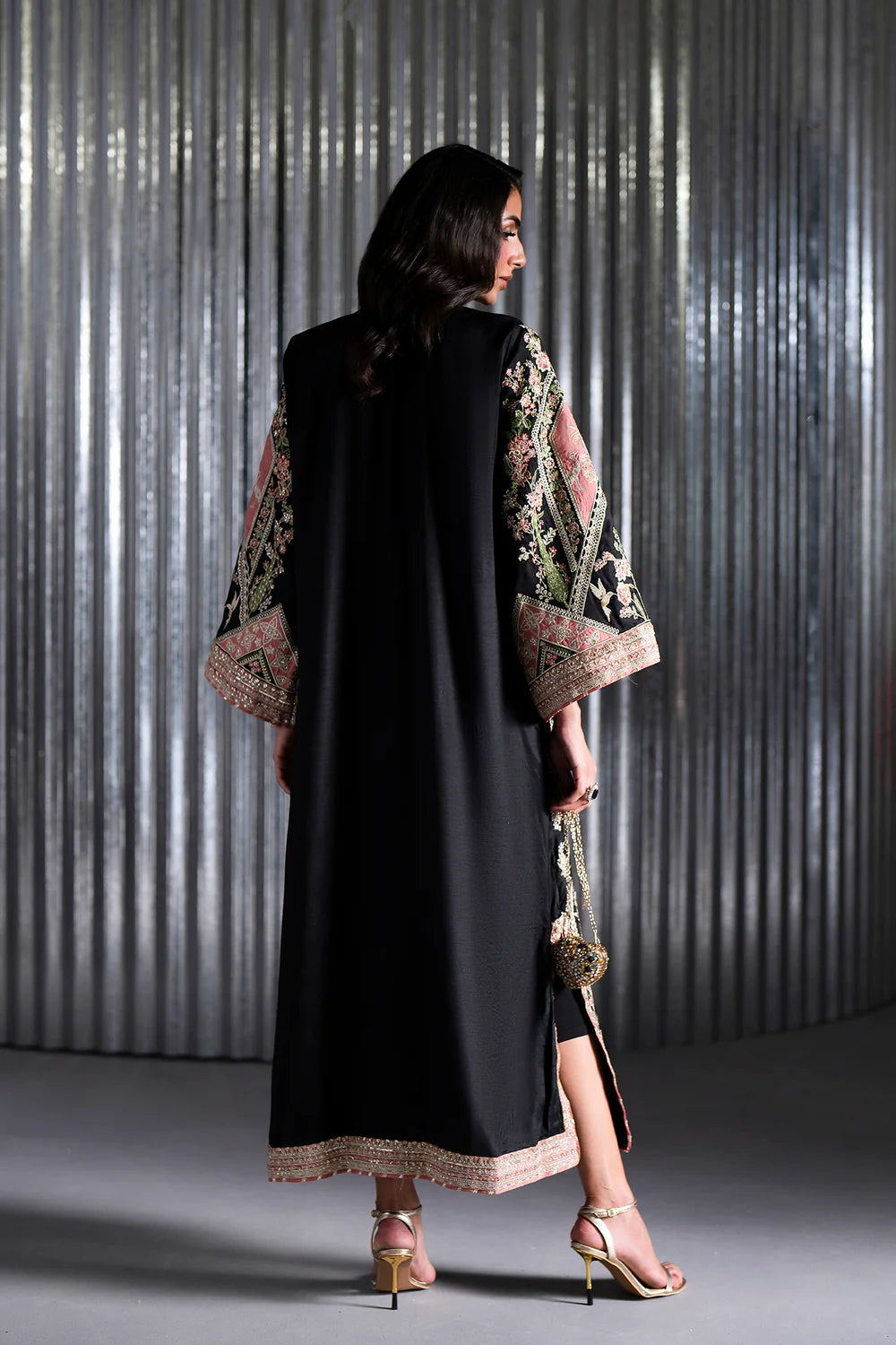 EMBROIDERED KAFTAN