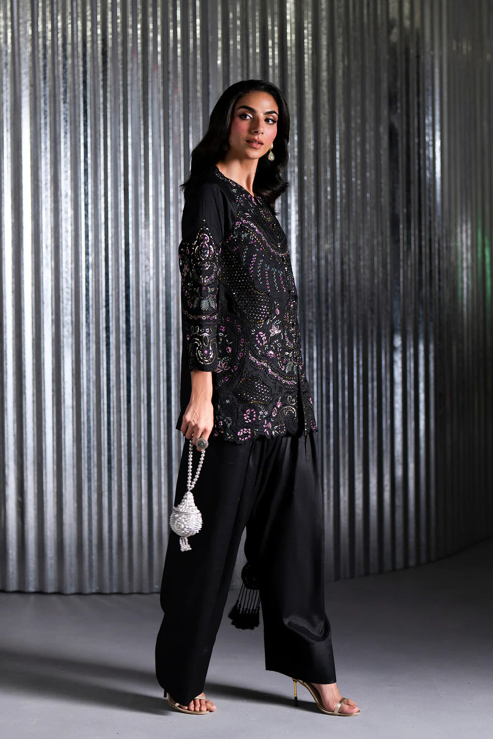 EMBROIDERED SUIT