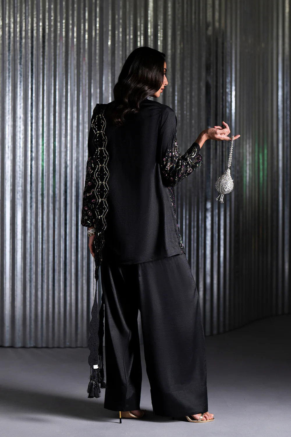 EMBROIDERED SUIT