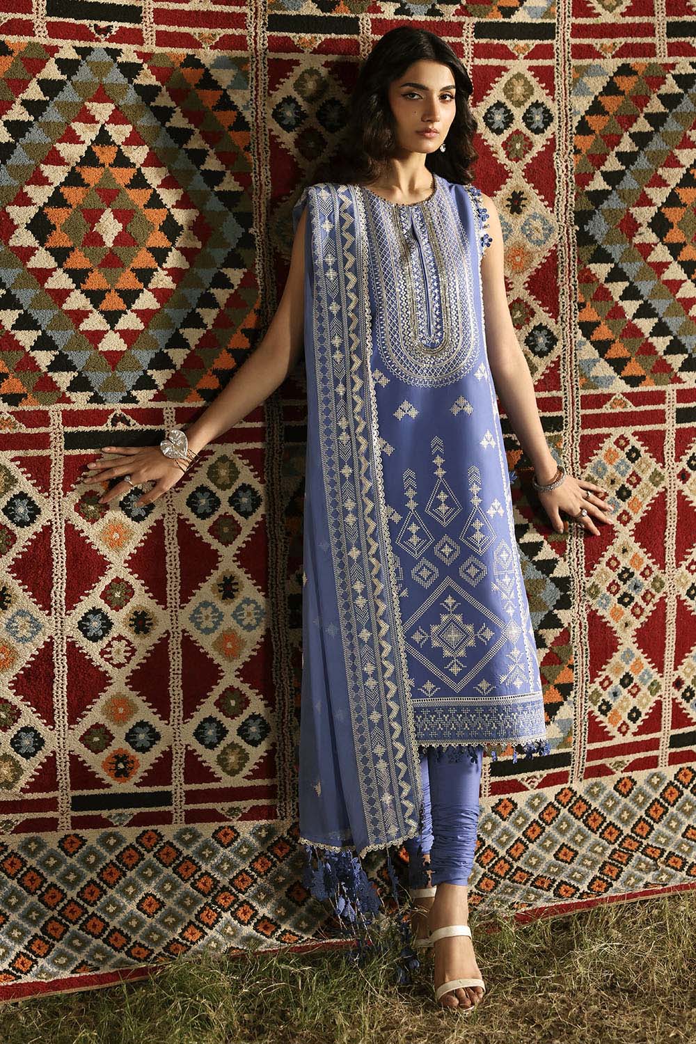 3 Piece Embroidered Lawn Suit With Embroidered Chiffon Dupatta KD-62003
