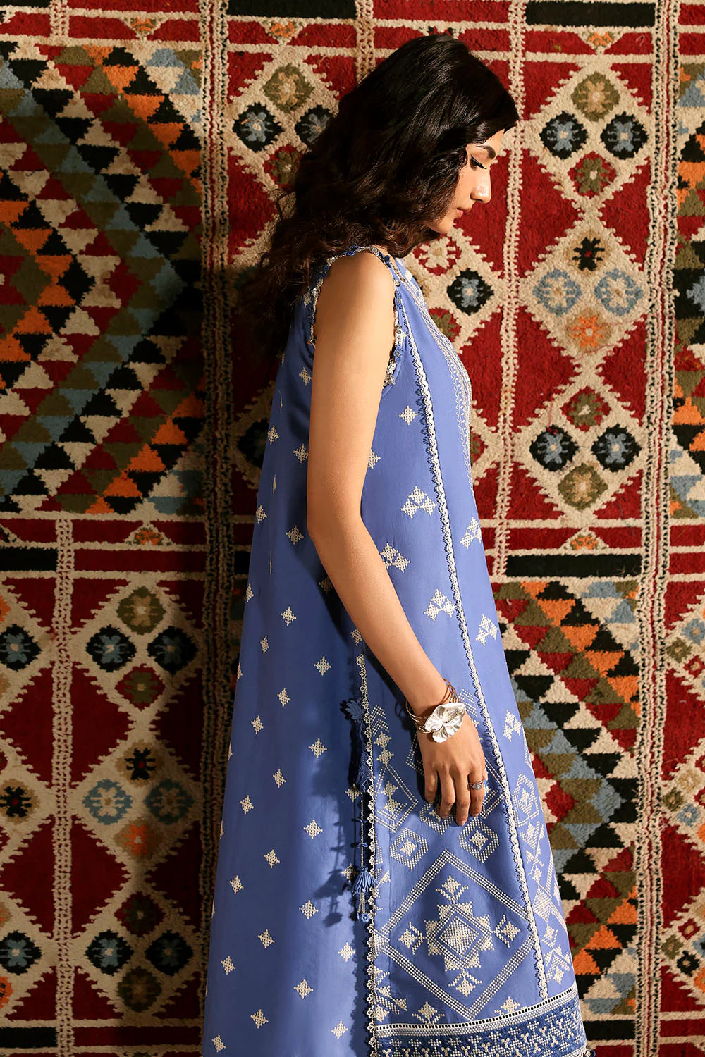 3 Piece Embroidered Lawn Suit With Embroidered Chiffon Dupatta KD-62003