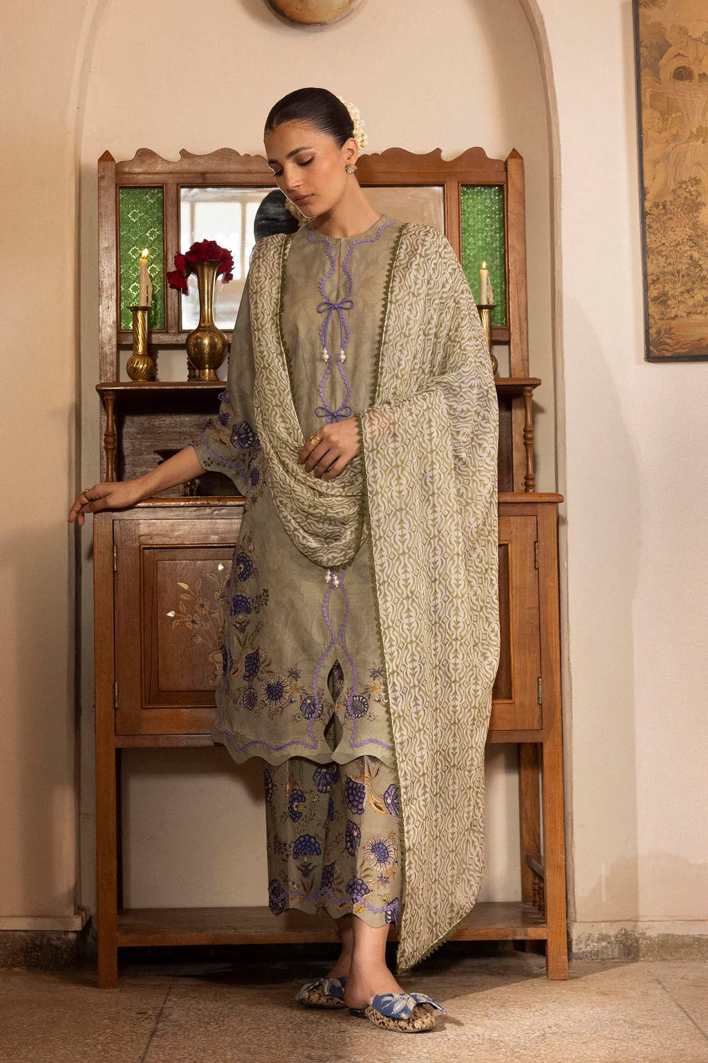 Unstitched 3 Piece Lawn Suit